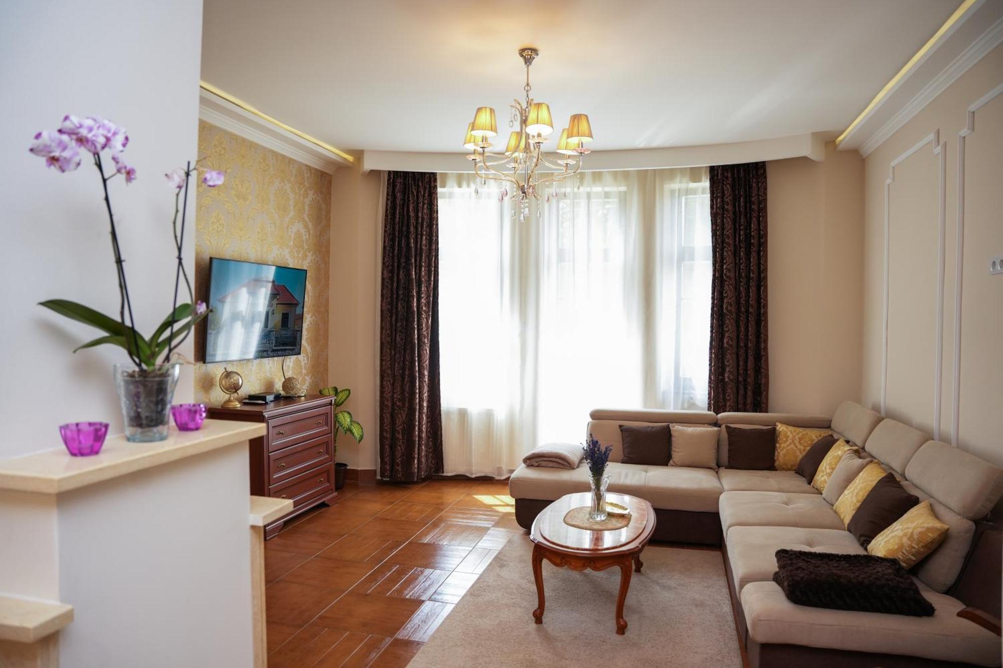 Varkert Deluxe Apartmanhaz Miskolc Eksteriør bilde