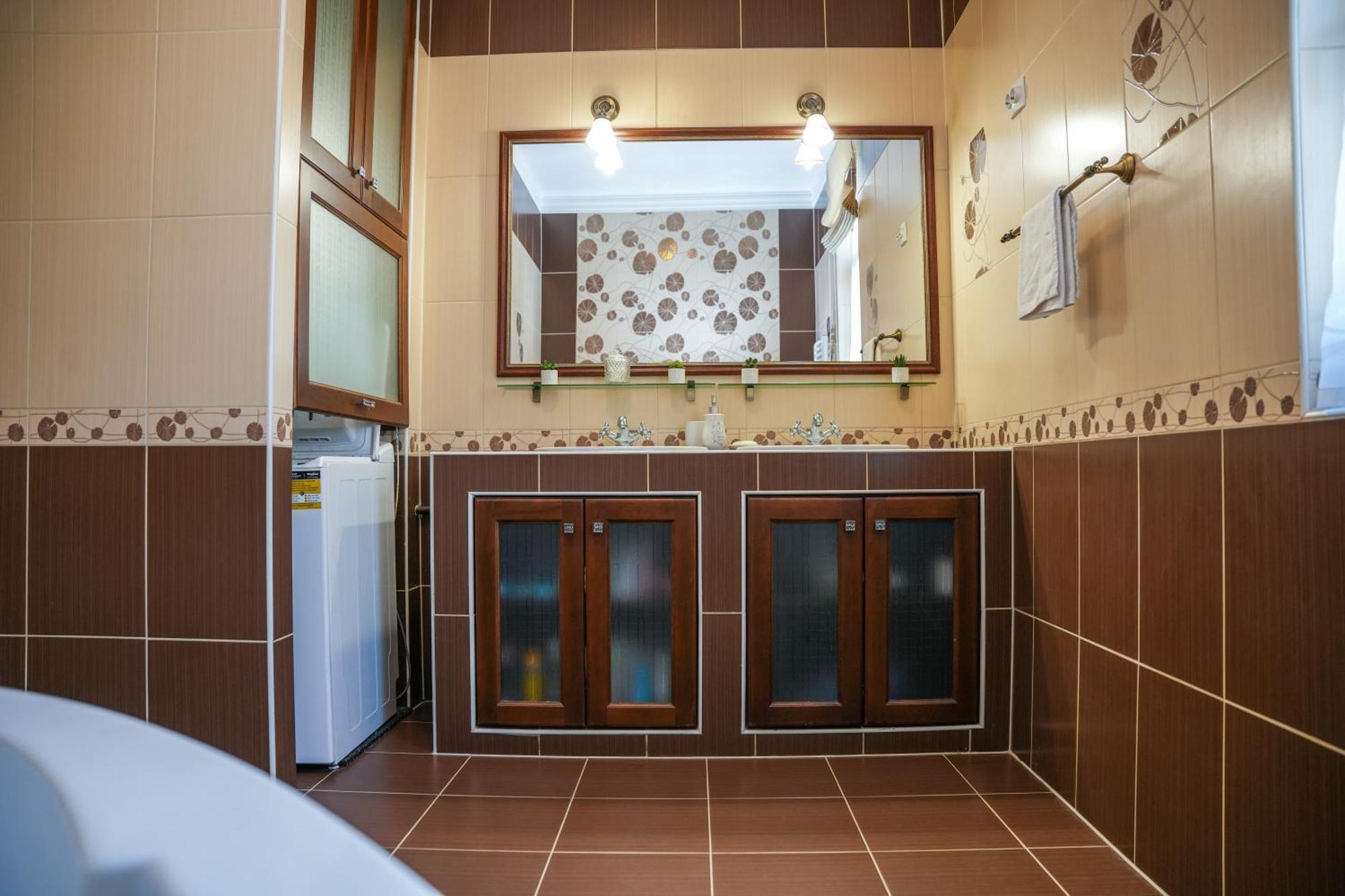 Varkert Deluxe Apartmanhaz Miskolc Eksteriør bilde